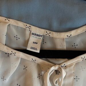 Old Navy Ivory Top with Black Floral Design